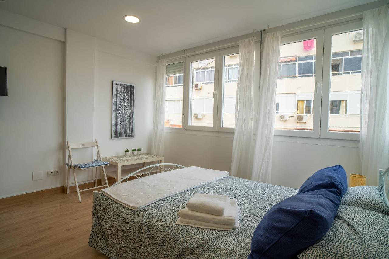 Apt. P/3 10' From The Beach W/Wifi In Τορρεμολίνος Εξωτερικό φωτογραφία
