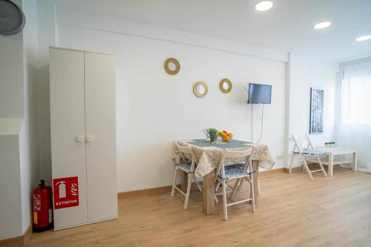 Apt. P/3 10' From The Beach W/Wifi In Τορρεμολίνος Εξωτερικό φωτογραφία